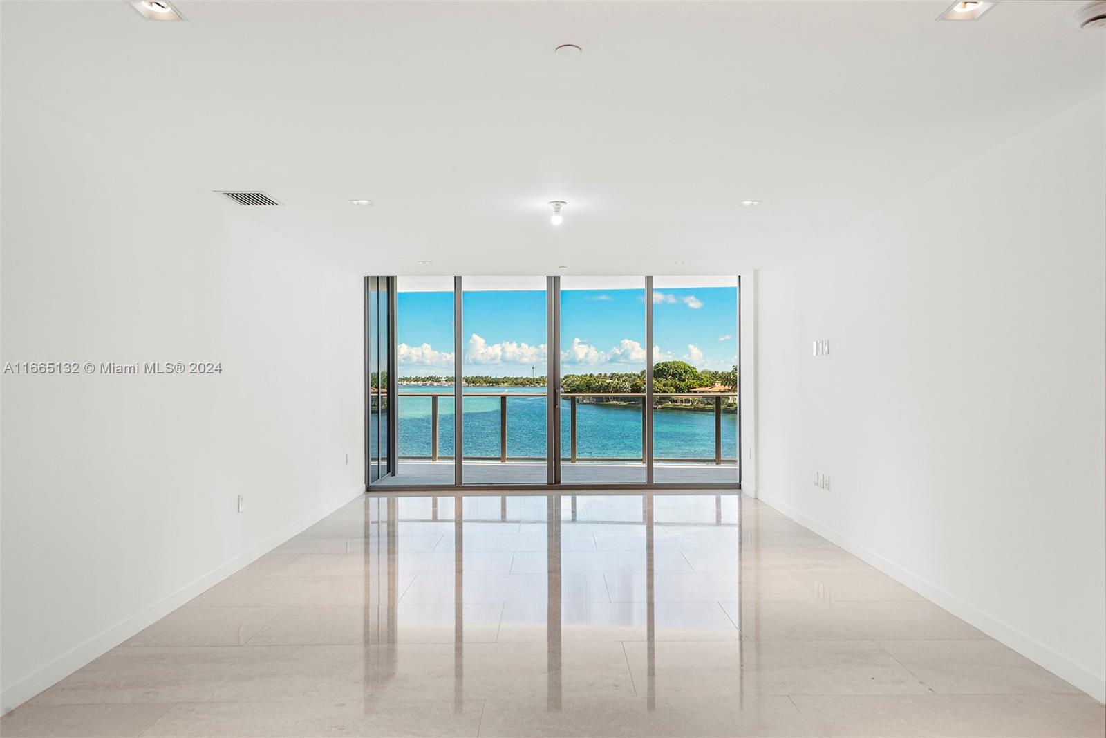 Onda Residences - Residential