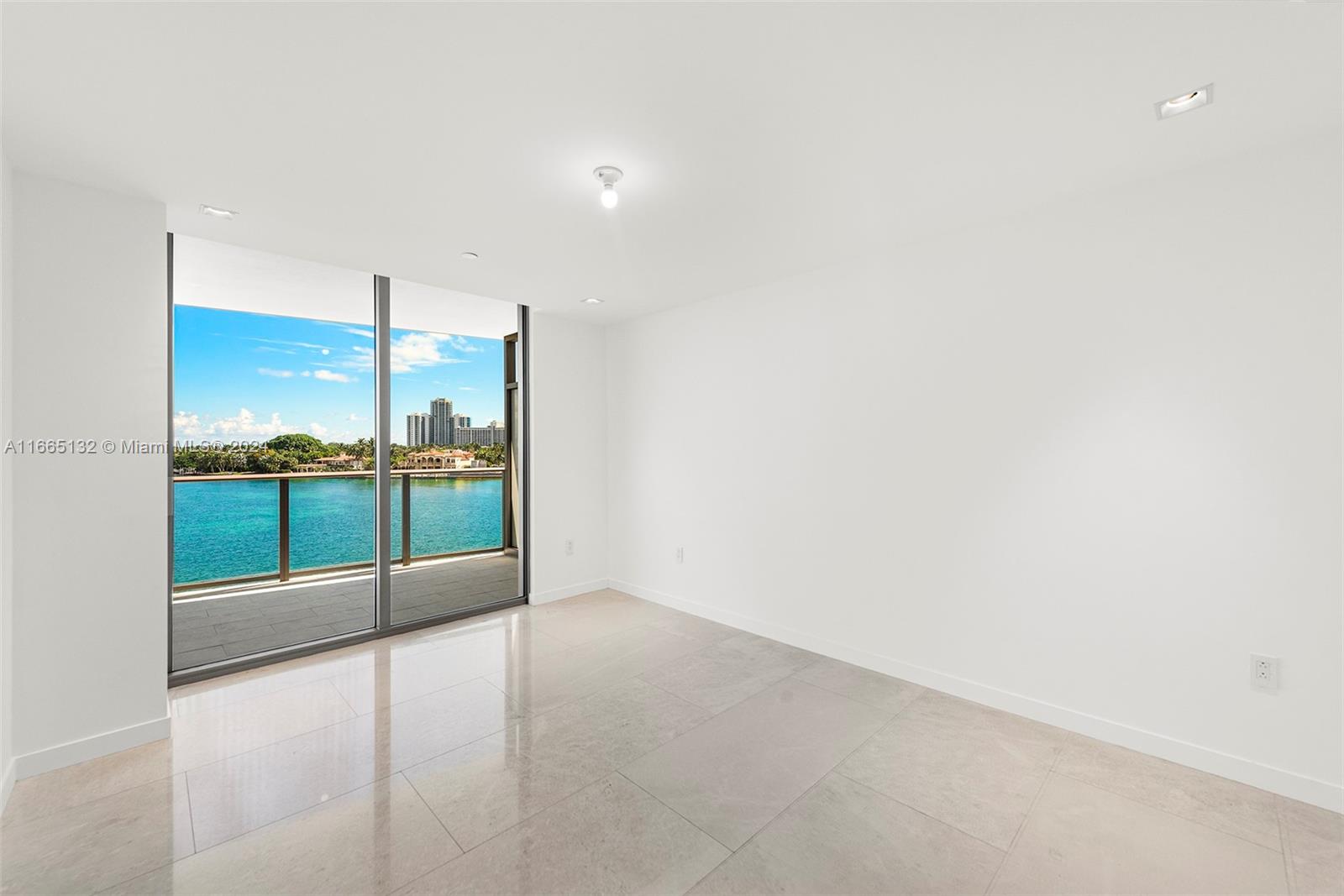 Onda Residences - Residential
