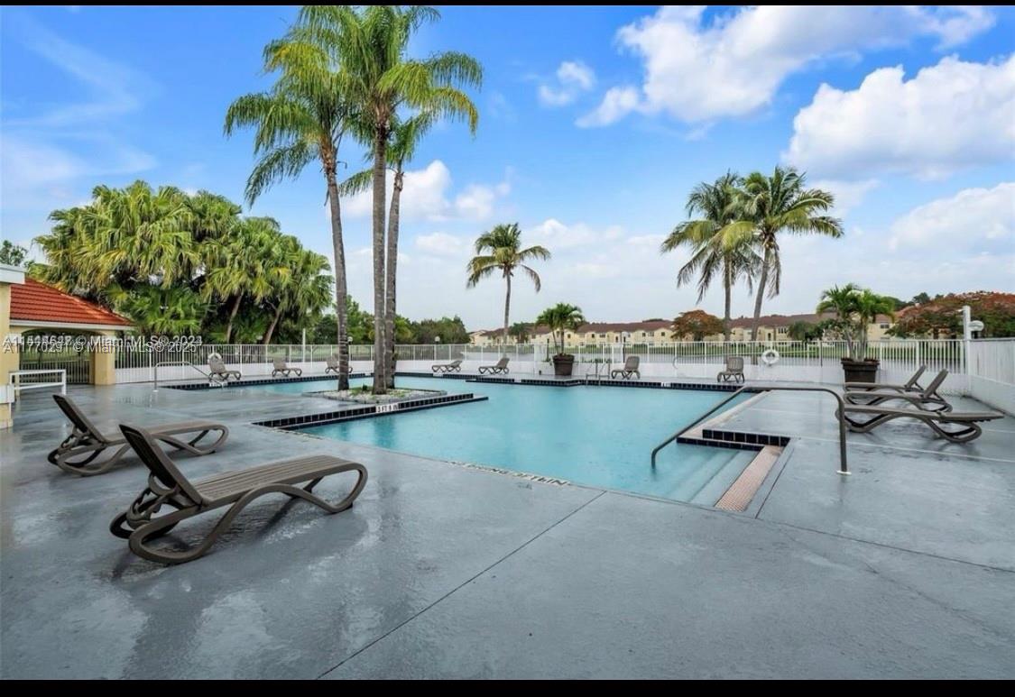 ISLES AT LAGO MAR CONDO - Residential