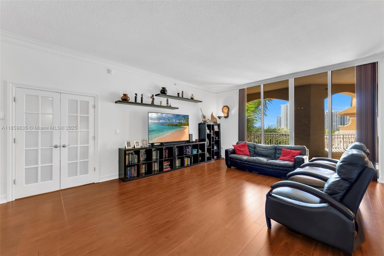 ALAQUA CONDO - Residential