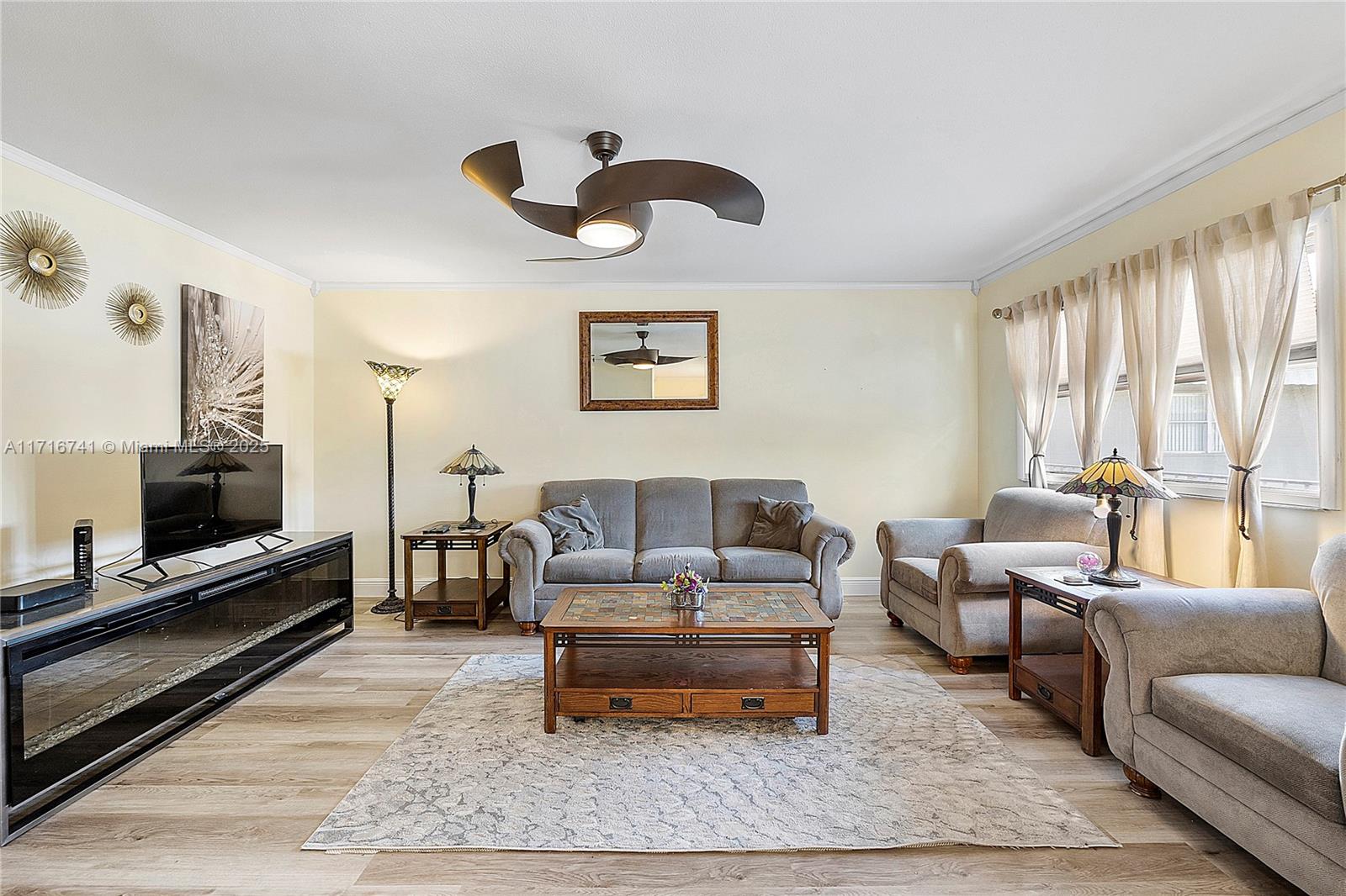 KINGS POINT FLANDERS COND - Residential