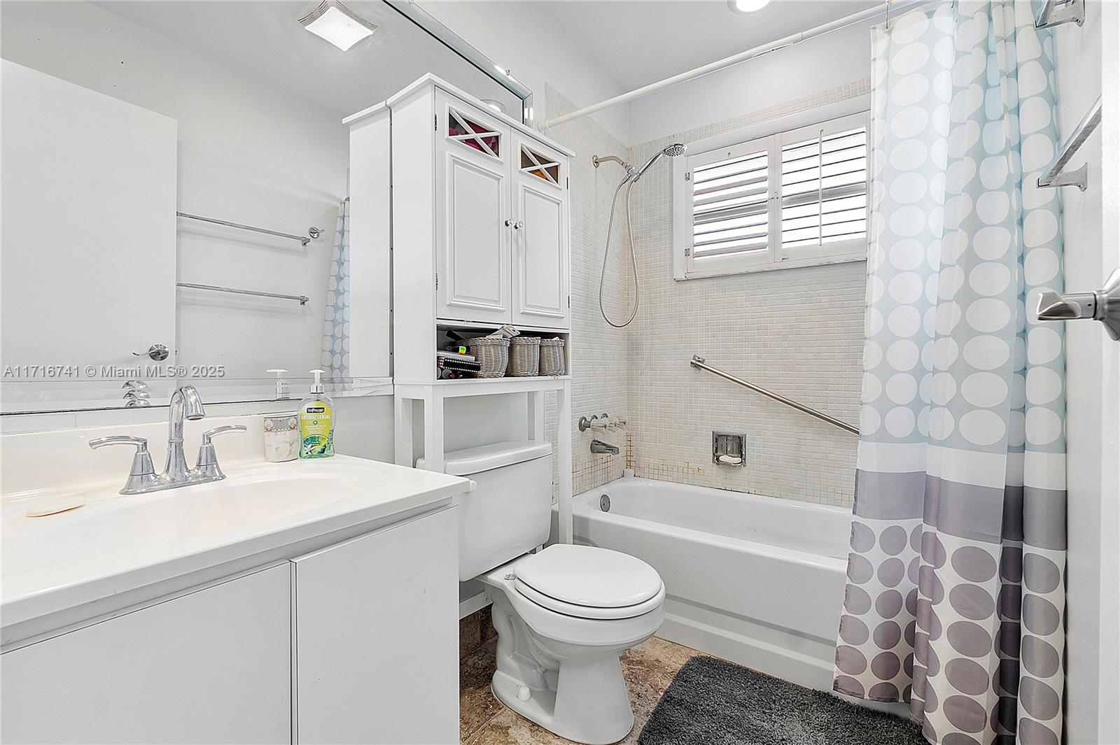 KINGS POINT FLANDERS COND - Residential