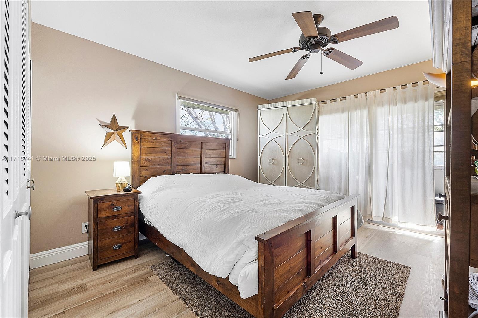 KINGS POINT FLANDERS COND - Residential