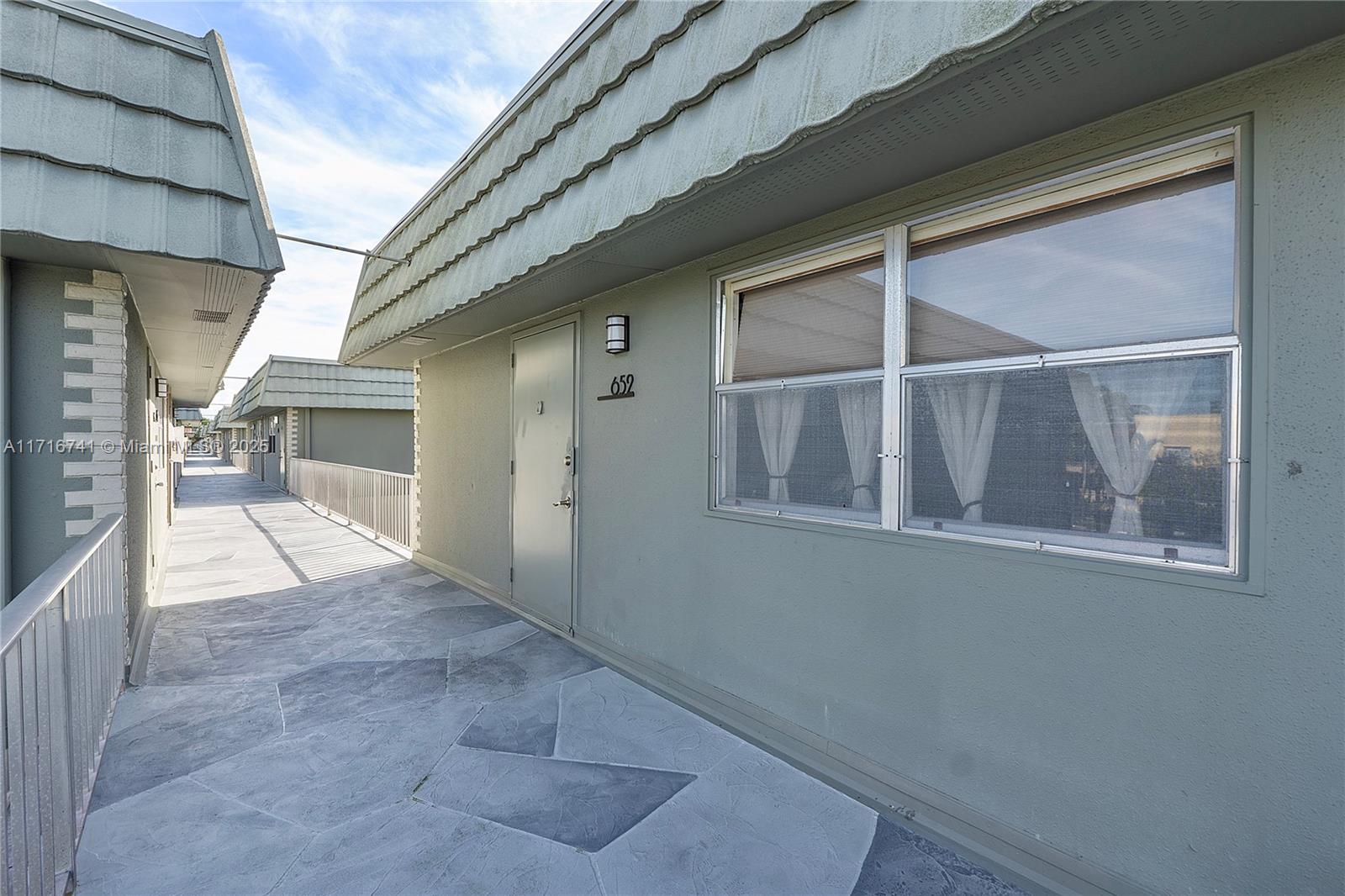 KINGS POINT FLANDERS COND - Residential