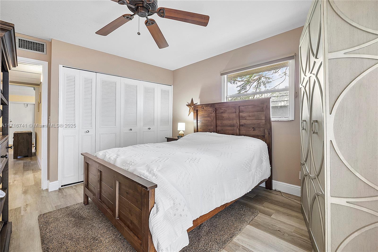KINGS POINT FLANDERS COND - Residential