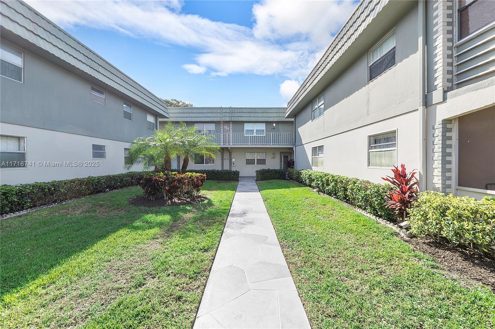 KINGS POINT FLANDERS COND - Residential