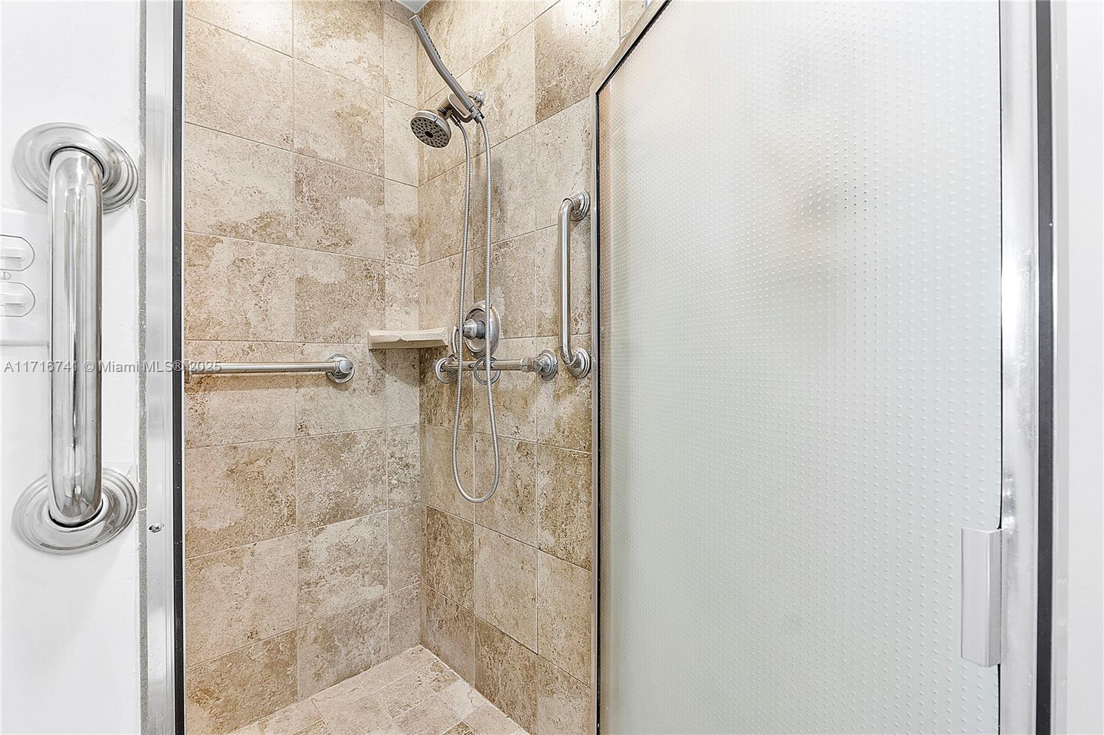 KINGS POINT FLANDERS COND - Residential