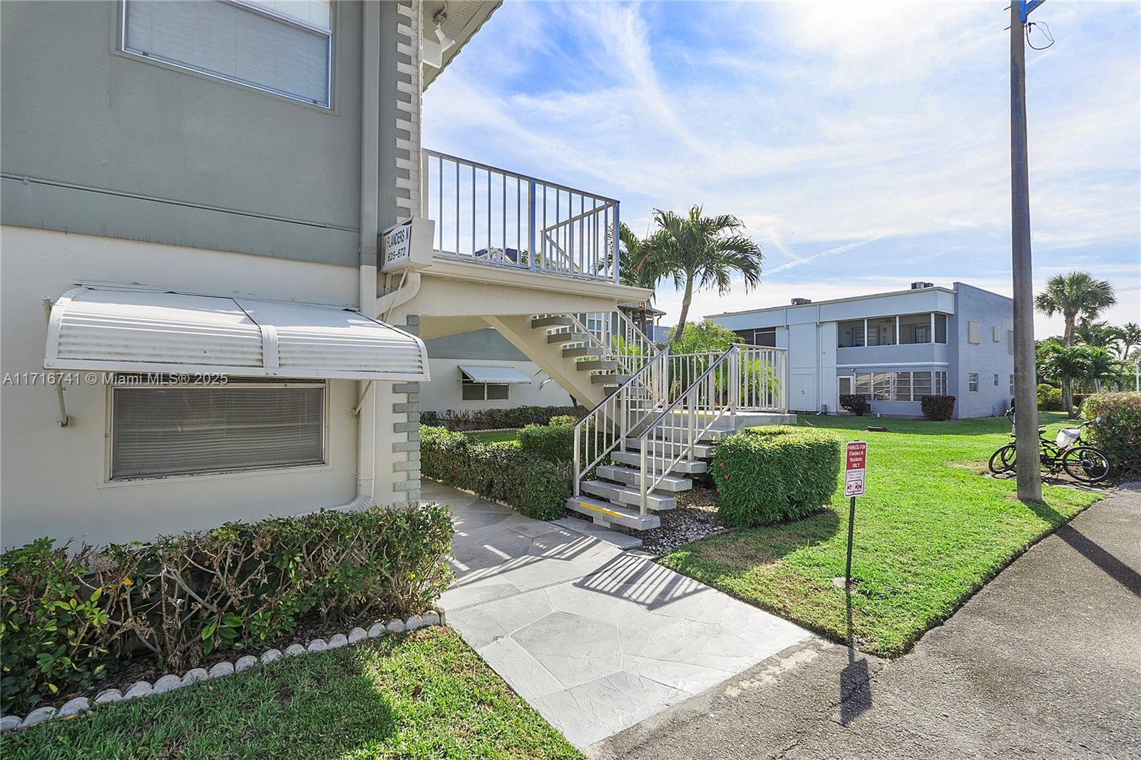 KINGS POINT FLANDERS COND - Residential