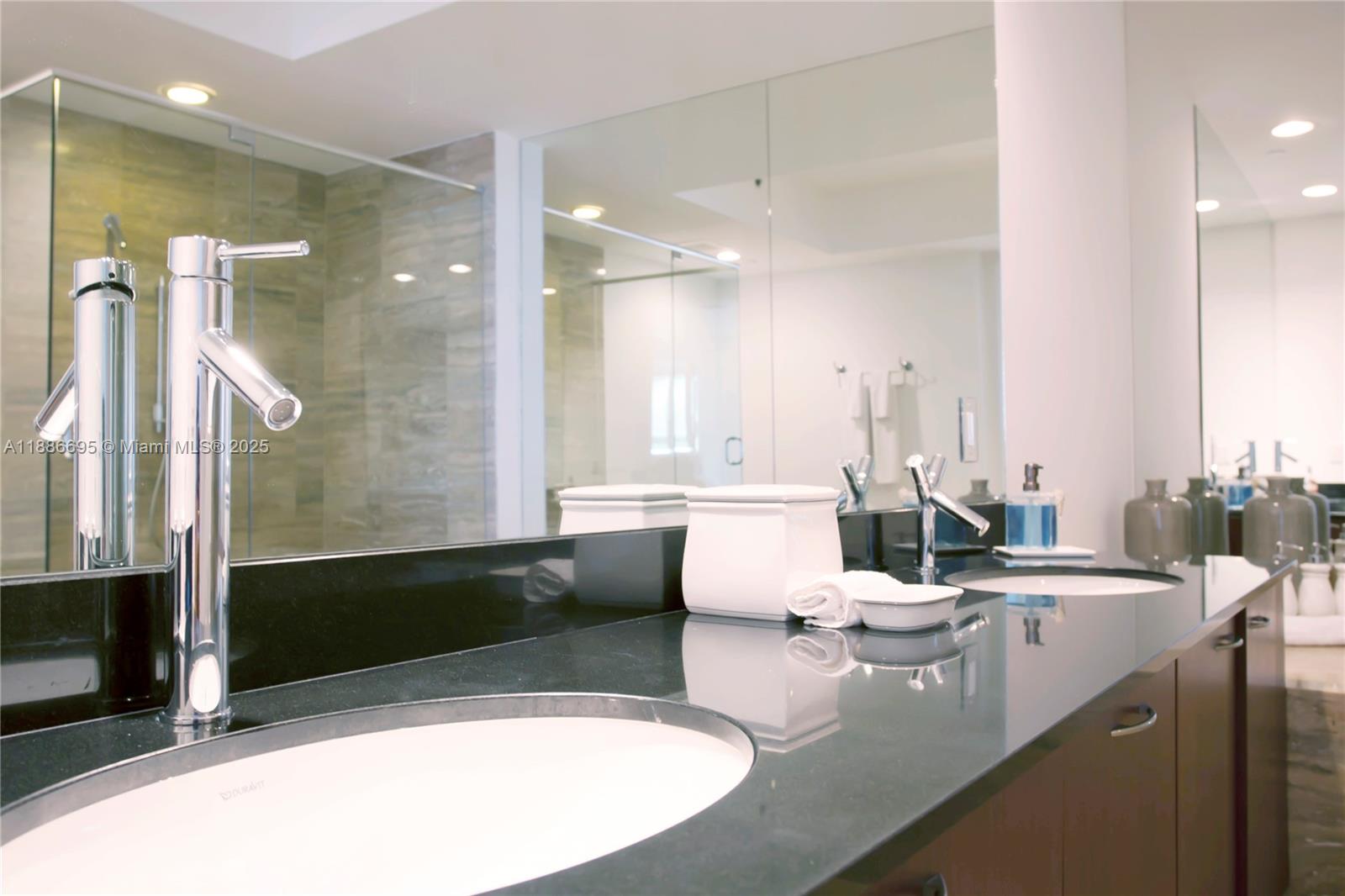 TDR TOWER III CONDO - Residential Lease