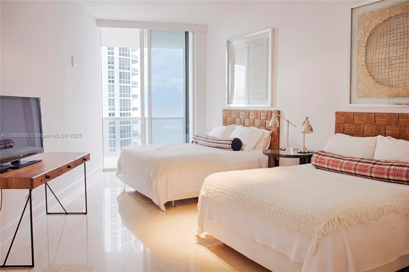 TDR TOWER III CONDO - Residential Lease