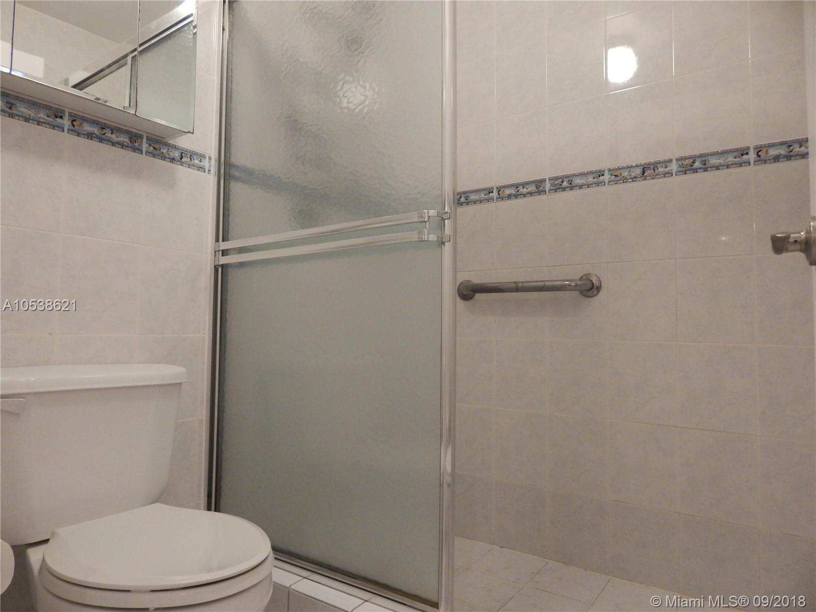 PIERPOINTE #5 CONDO #216 - Residential Lease