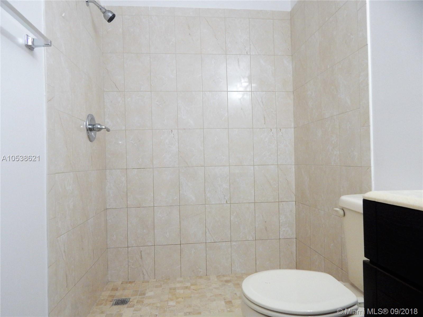 PIERPOINTE #5 CONDO #216 - Residential Lease