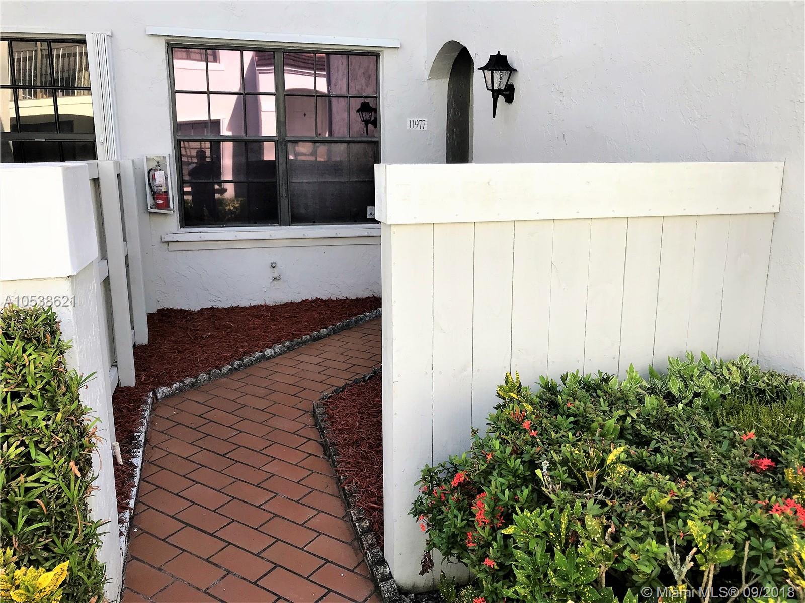 PIERPOINTE #5 CONDO #216 - Residential Lease