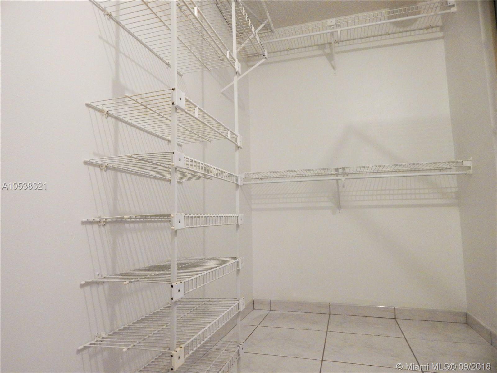 PIERPOINTE #5 CONDO #216 - Residential Lease