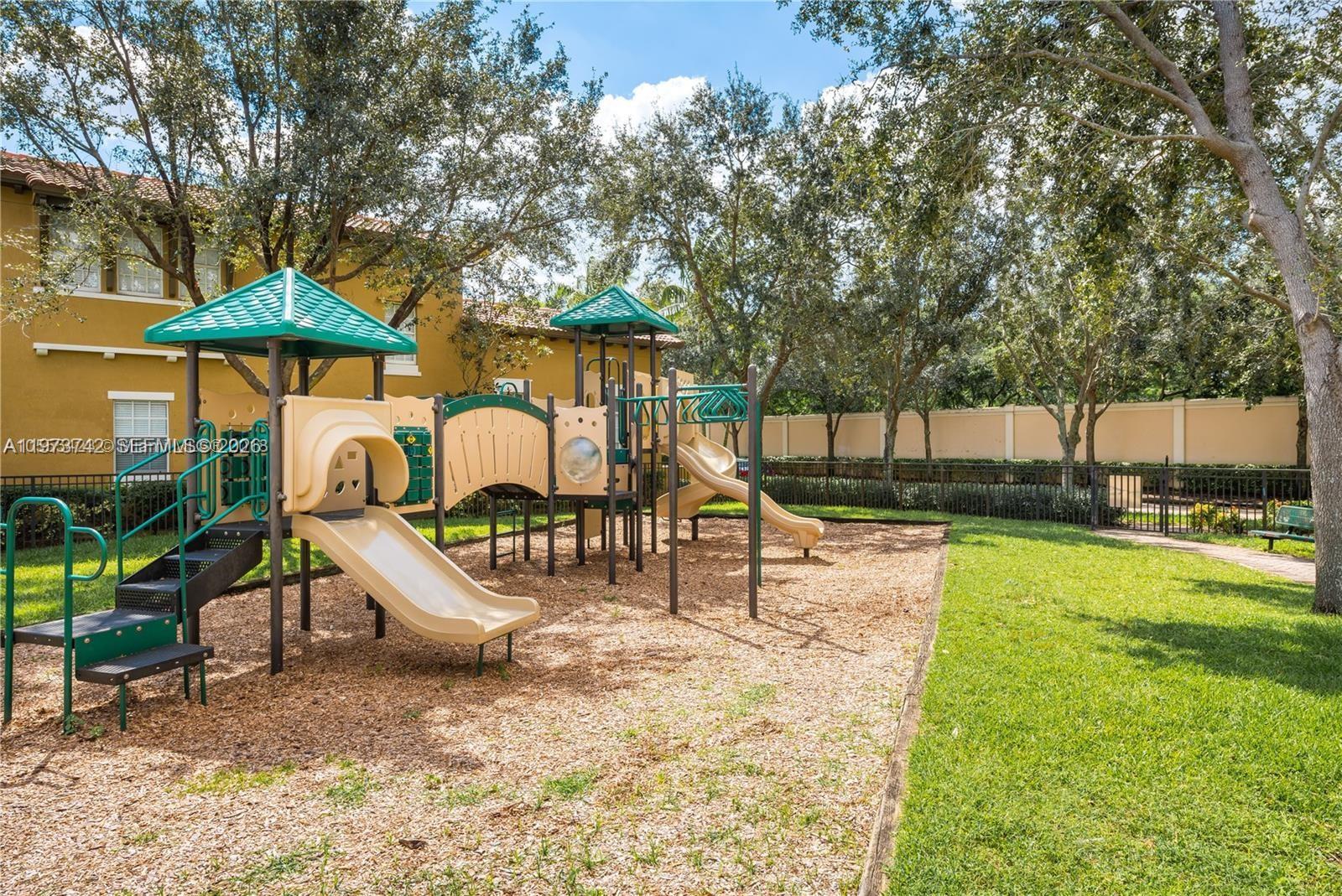 MEADOW PINES - Residential Lease