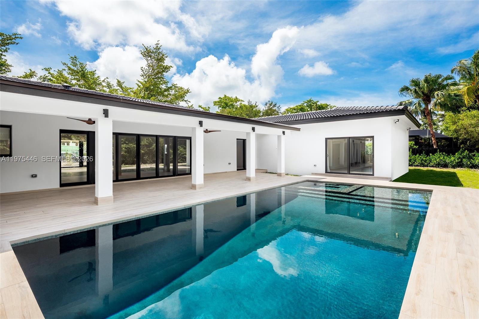 CUTLER BAY ESTATES - Residential Lease