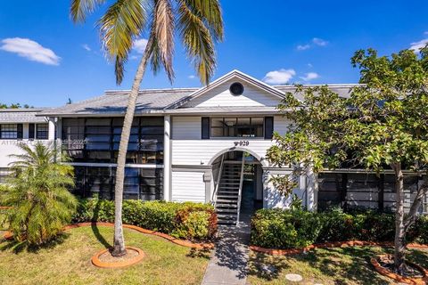 Photo of 929 NE 199th St #203, Miami, FL 33179 (MLS # A11917814)