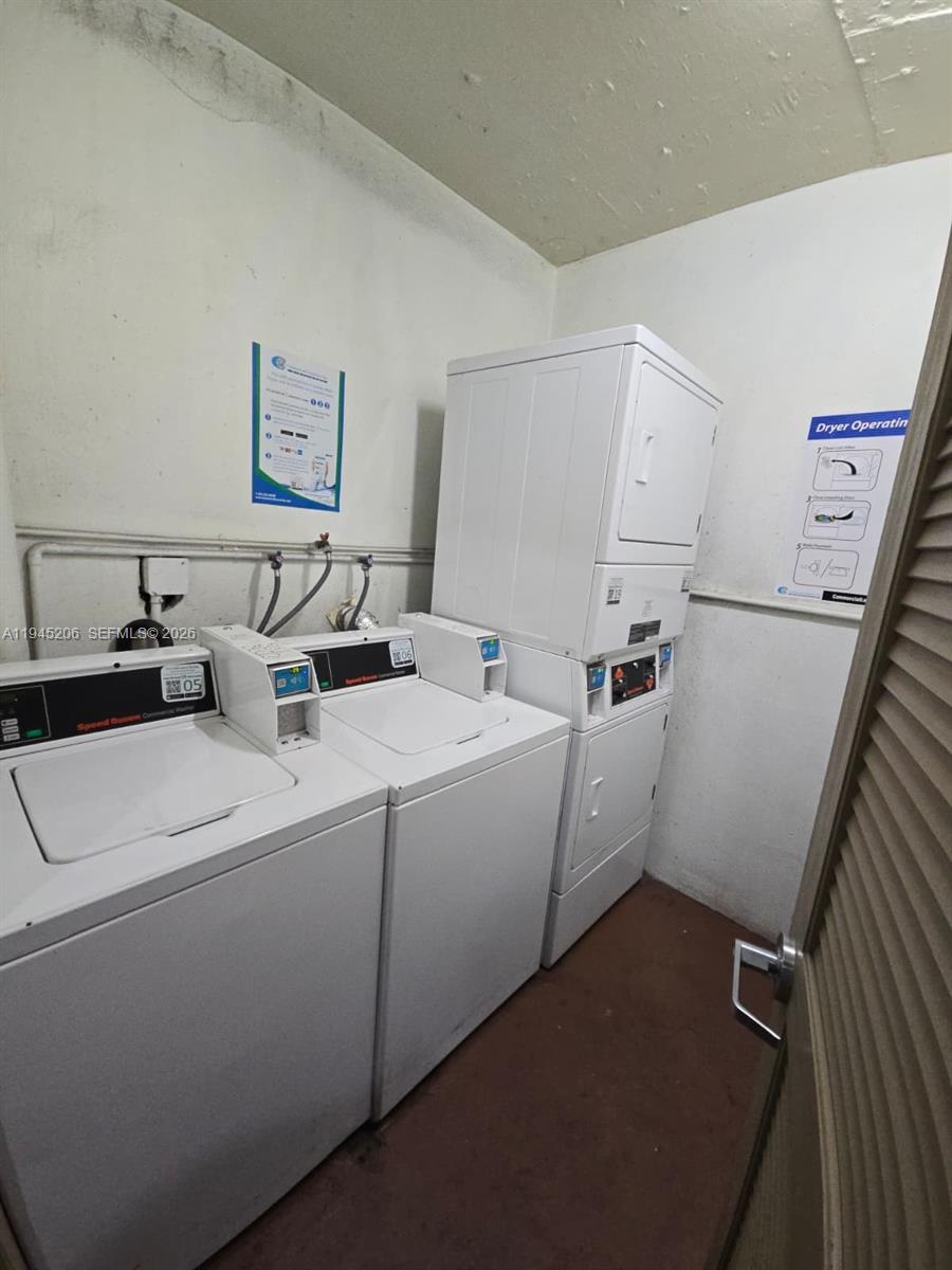 FOURTH MOORINGS CONDO - Residential Lease