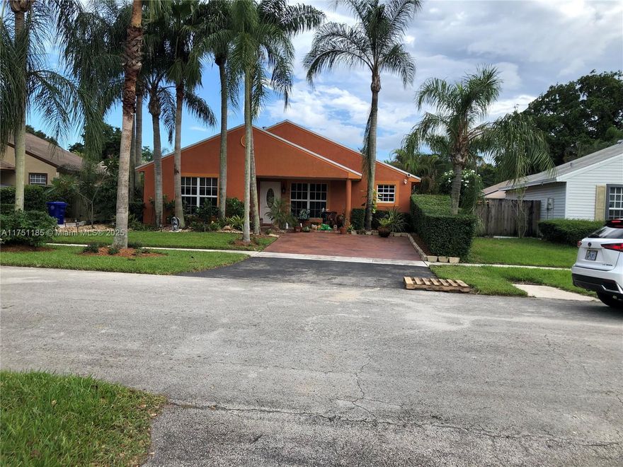 Well kept 3 bedroom 2 full baths home, master bathroom with Jacuzzi, all upgrade not over 7 years old
everything upgraded. Nice relaxing Den , impact windows and french doors newly installed. Large porcelain tile.
Beautifully landscaped with palm trees Quiet neighborhood. granite counter tops and all wood cabinets.Nice
relaxing backyard a gazebo, new shed in back. Price is negotiable