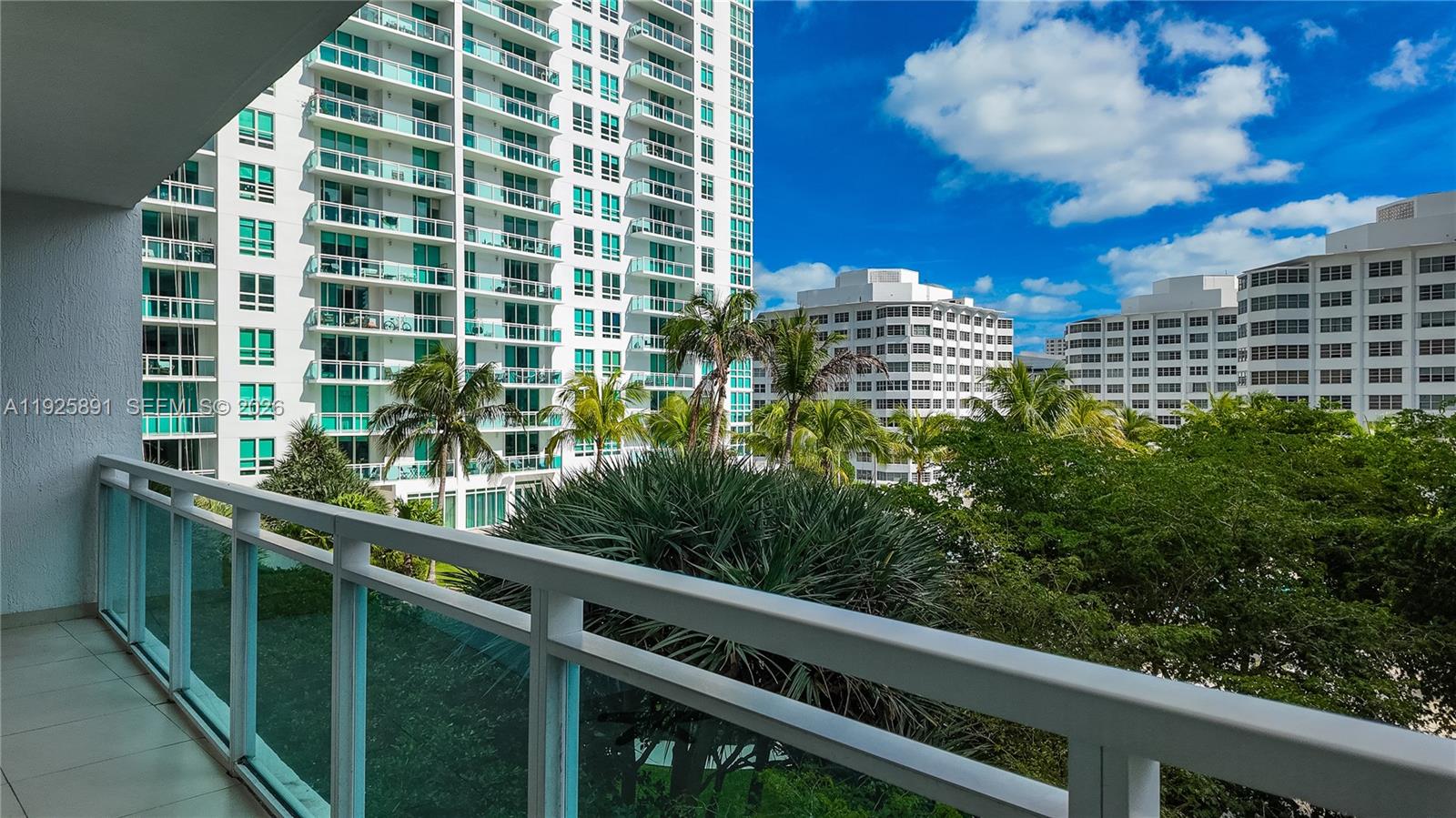 THE PLAZA 901 BRICKELL CO - Residential