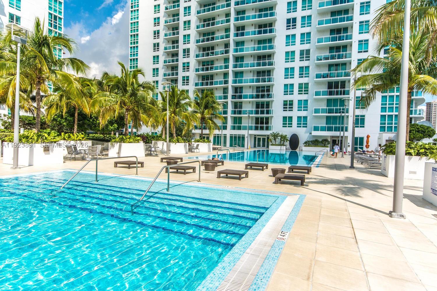 THE PLAZA 901 BRICKELL CO - Residential