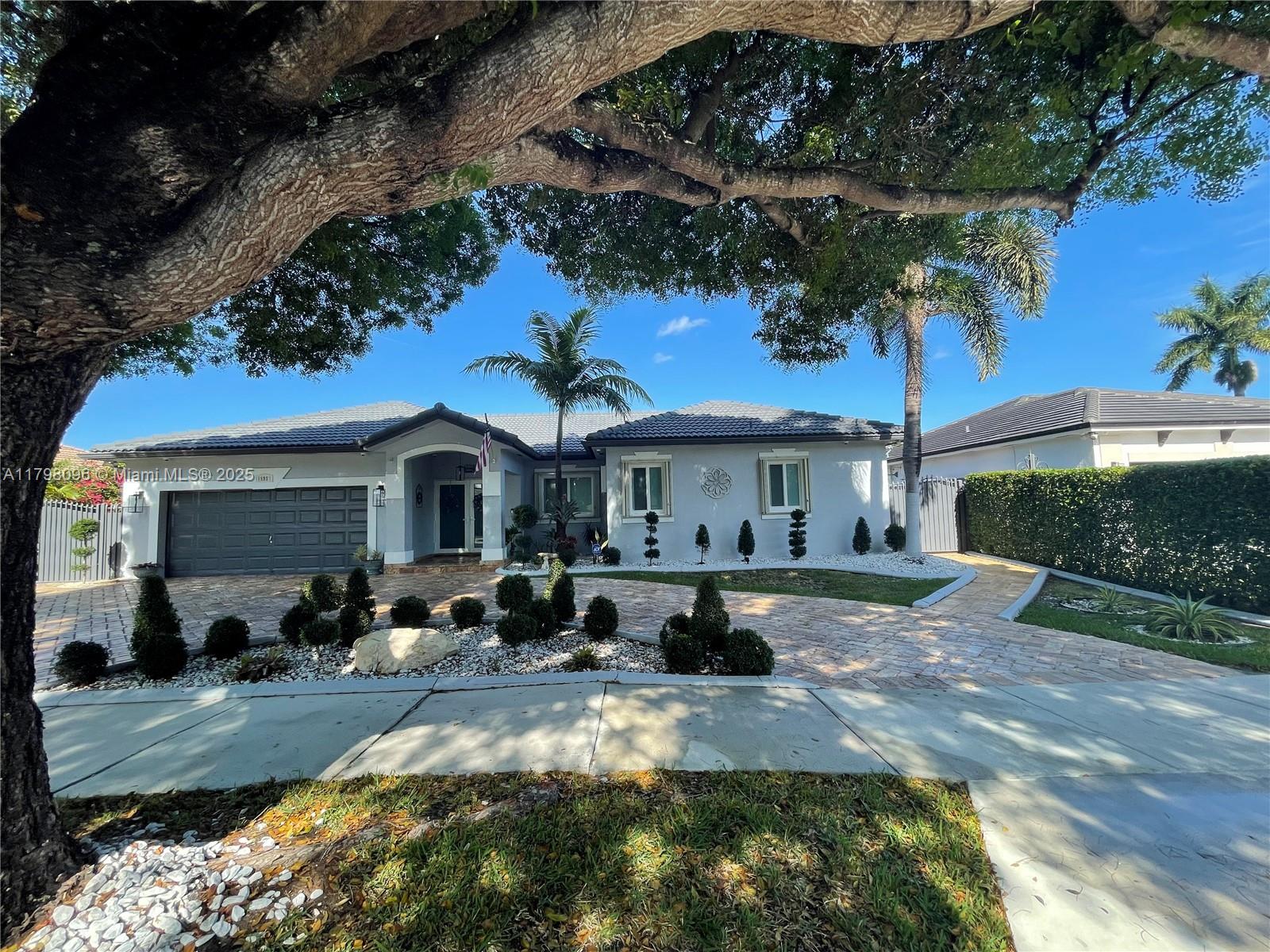 Property for Sale at 15957 Nw 77th Pl, Miami Lakes, Miami-Dade County, Florida - Bedrooms: 4 
Bathrooms: 3  - $890,000