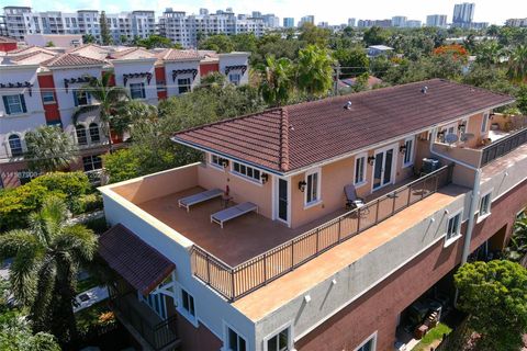 Single Family Residence in Fort Lauderdale FL 1705 11th St 50.jpg