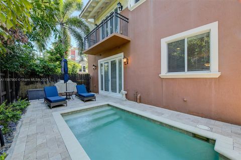 Single Family Residence in Fort Lauderdale FL 1705 11th St 39.jpg