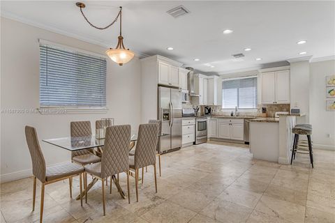 Single Family Residence in Fort Lauderdale FL 1705 11th St 17.jpg