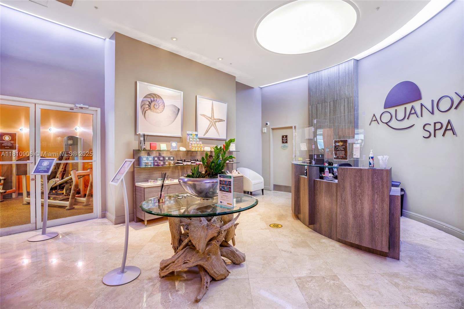 TRUMP INTERNATIONAL SONES - Residential