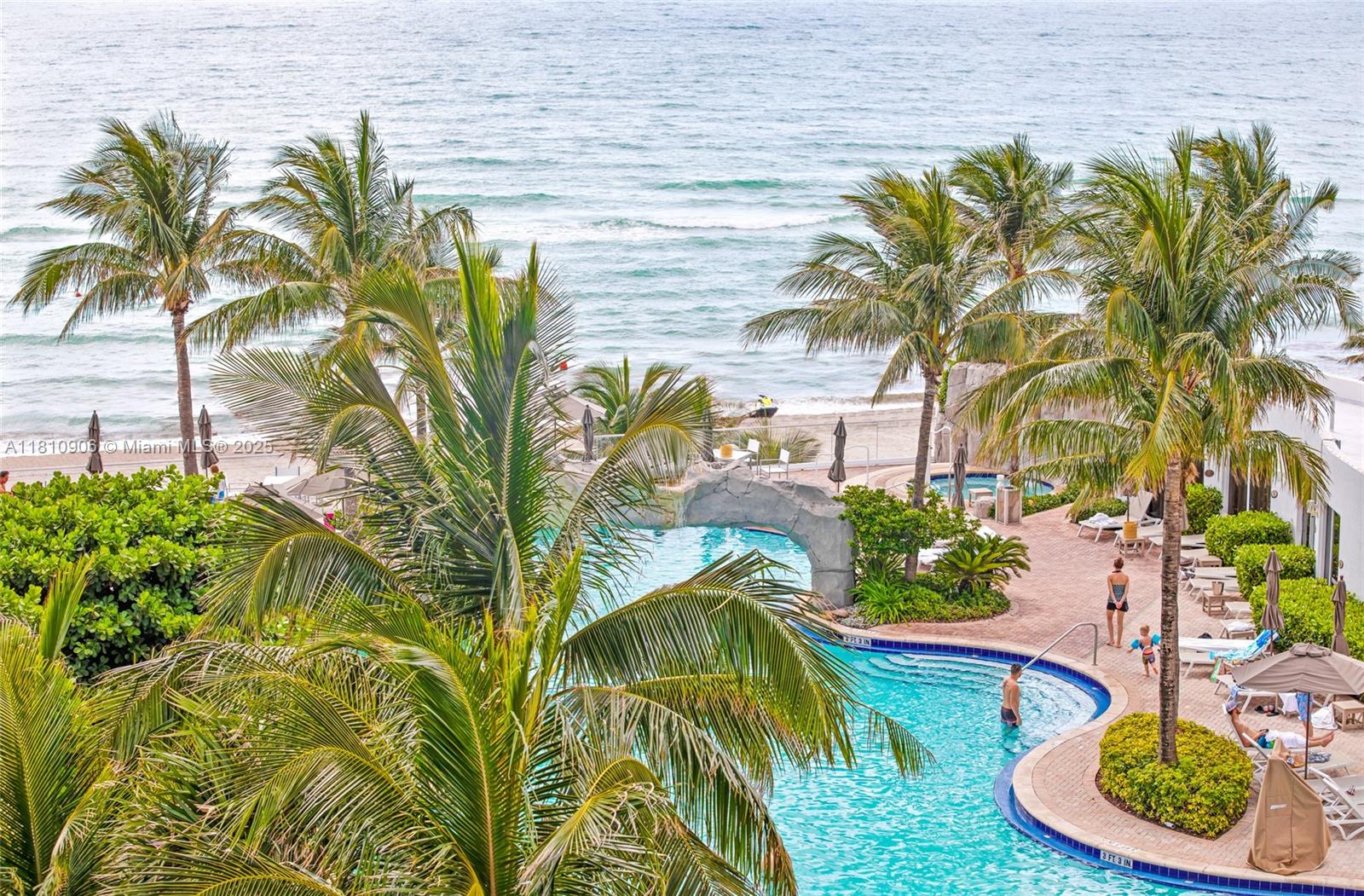 TRUMP INTERNATIONAL SONES - Residential