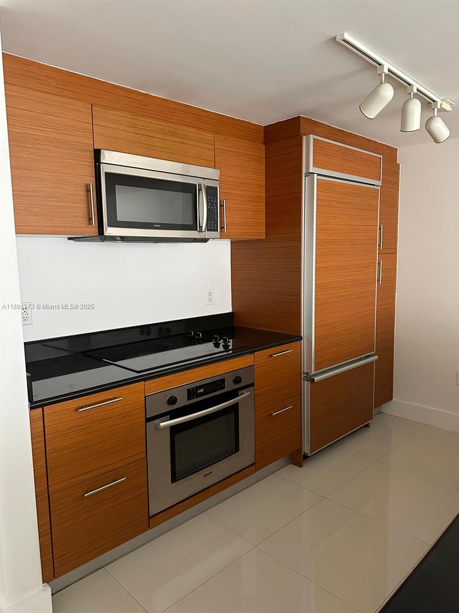 50 Biscayne Blvd 5311