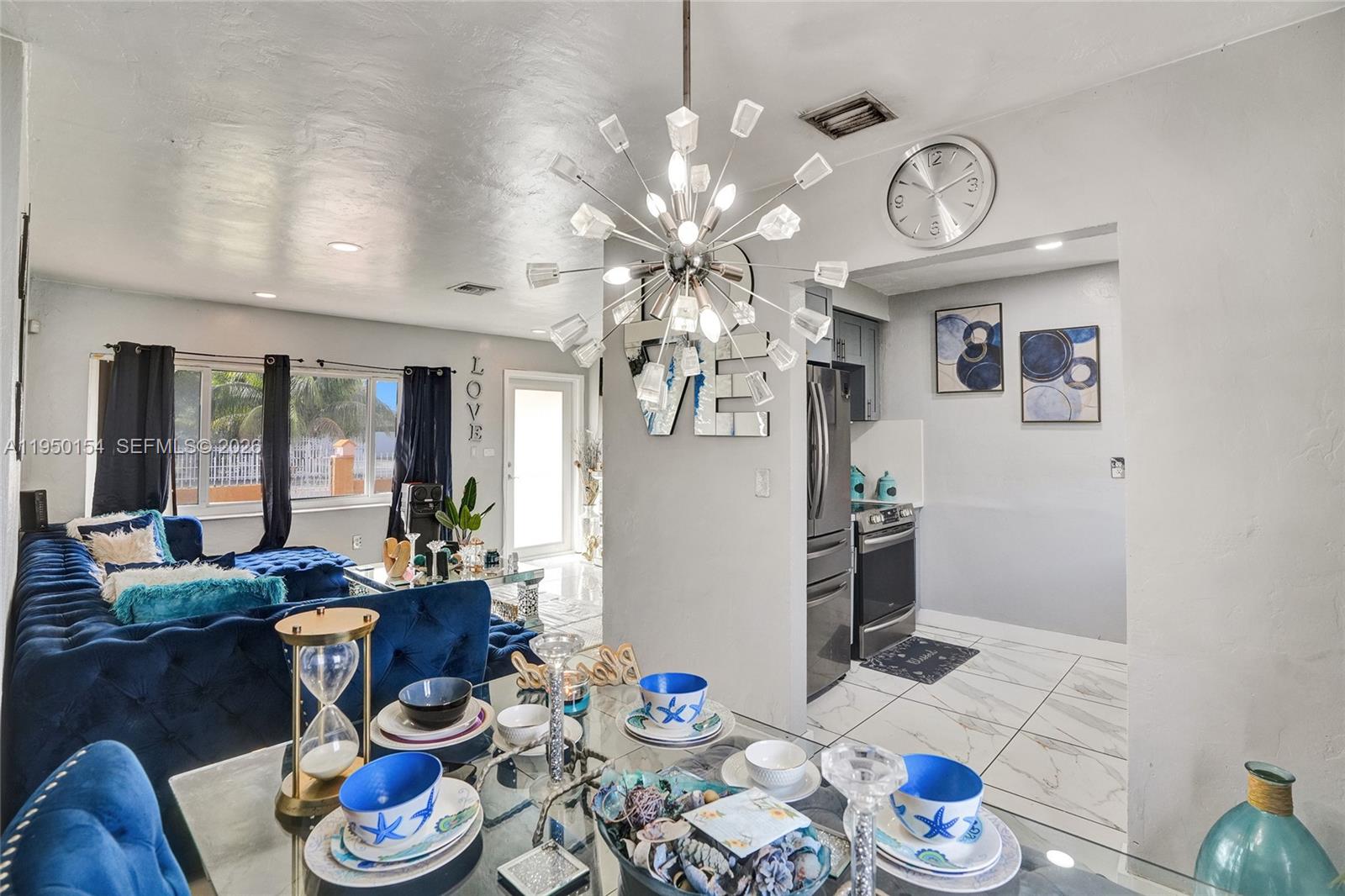 GOLDEN HIGHLANDS EST - Residential