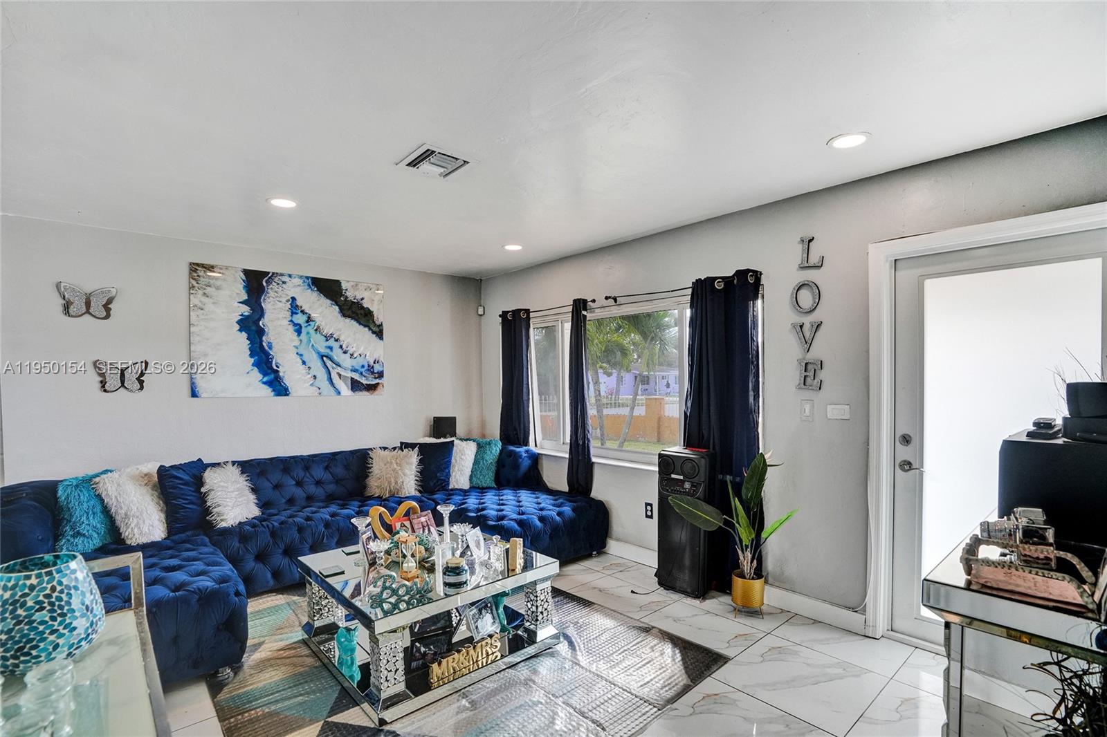 GOLDEN HIGHLANDS EST - Residential