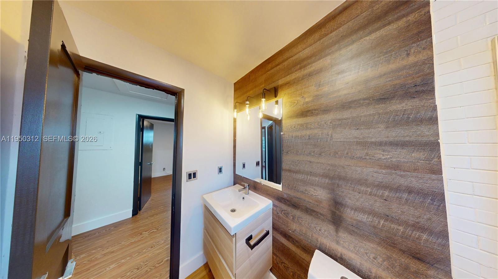 RIVER GARDENS - Residential Lease