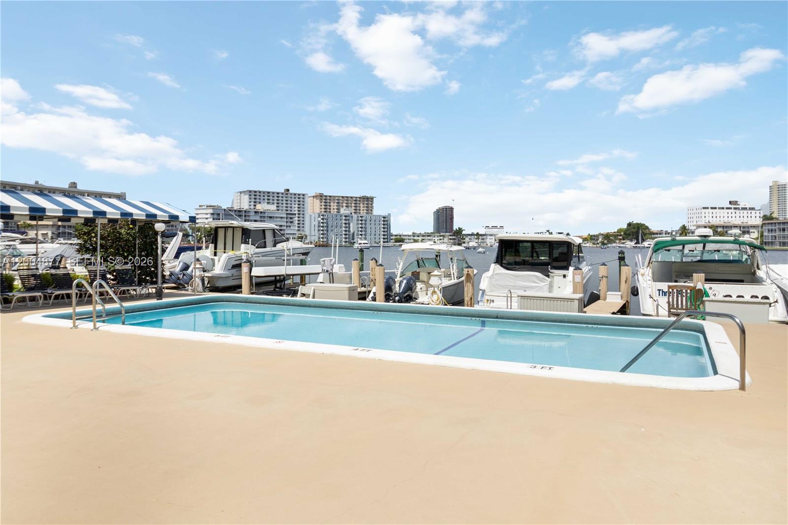 GOLDEN ISLES TOWERS CONDO - Residential