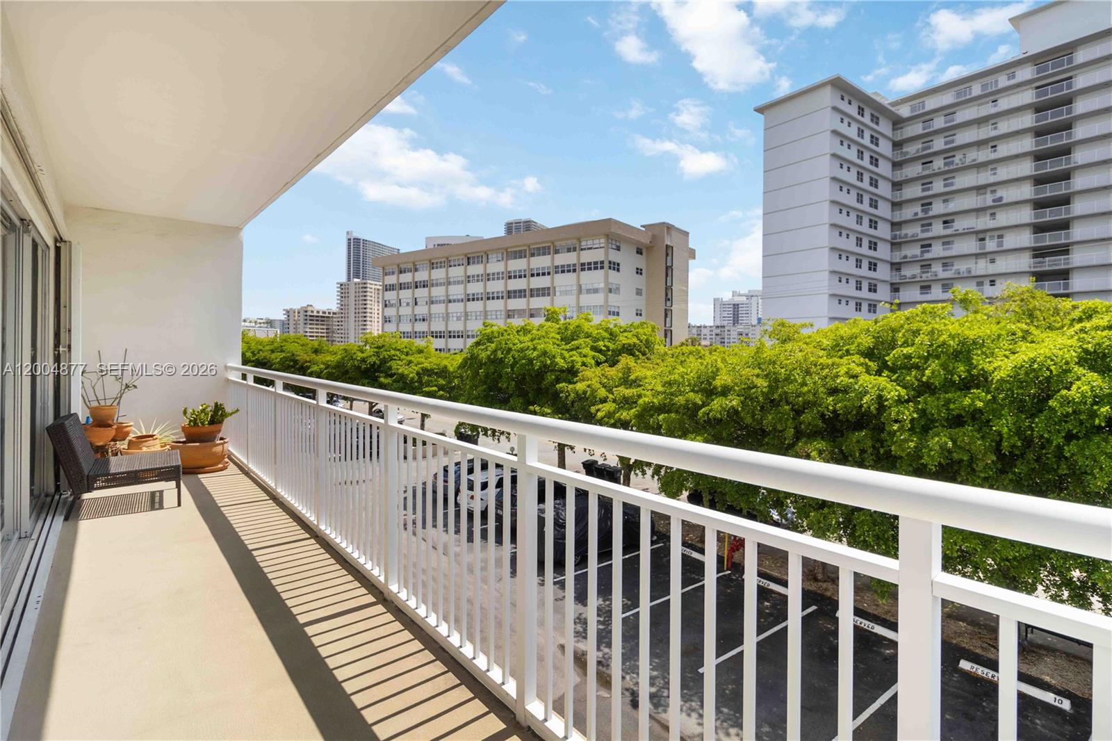 GOLDEN ISLES TOWERS CONDO - Residential