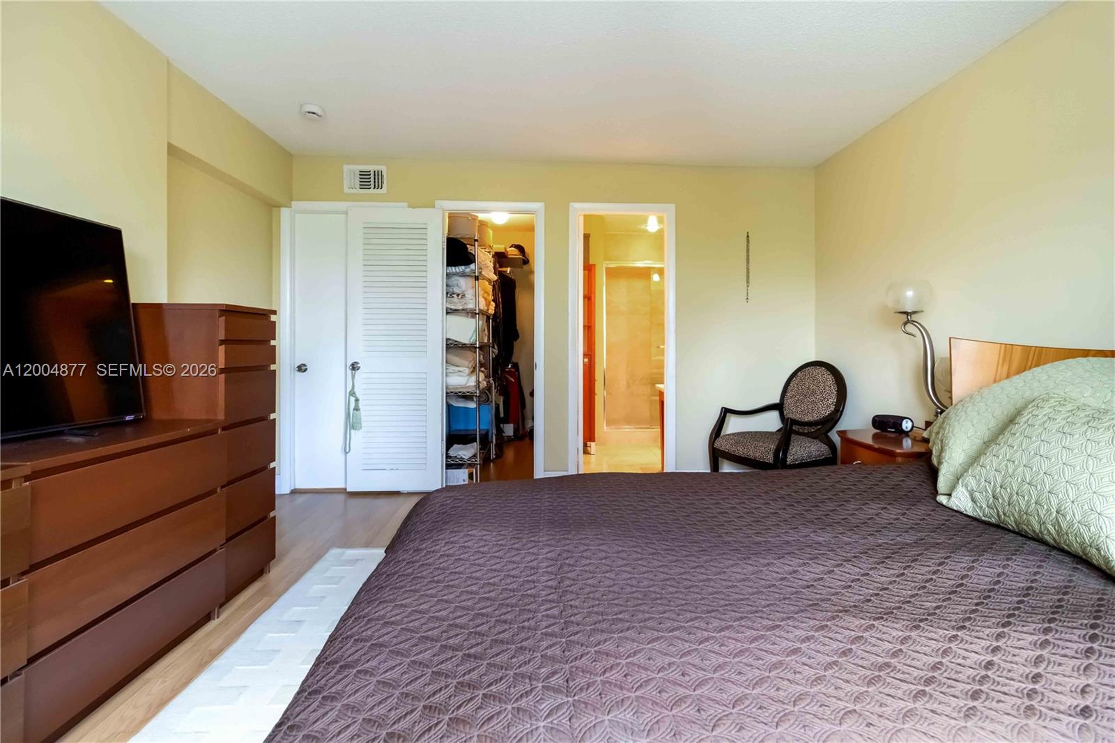 GOLDEN ISLES TOWERS CONDO - Residential