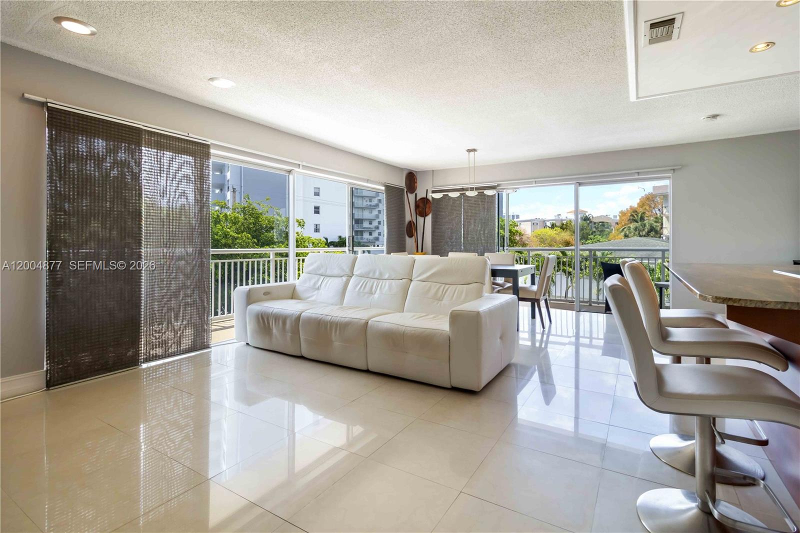 GOLDEN ISLES TOWERS CONDO - Residential