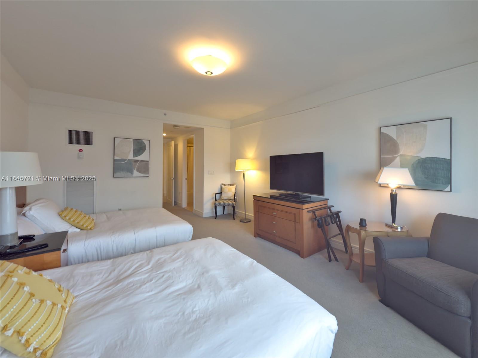 MILLENNIUM TOWER CONDOMIN - Residential Lease