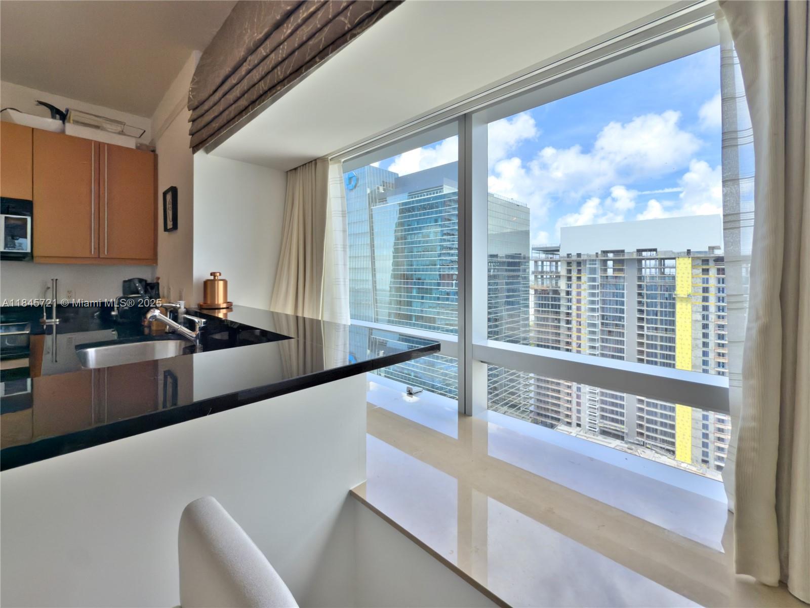 MILLENNIUM TOWER CONDOMIN - Residential Lease