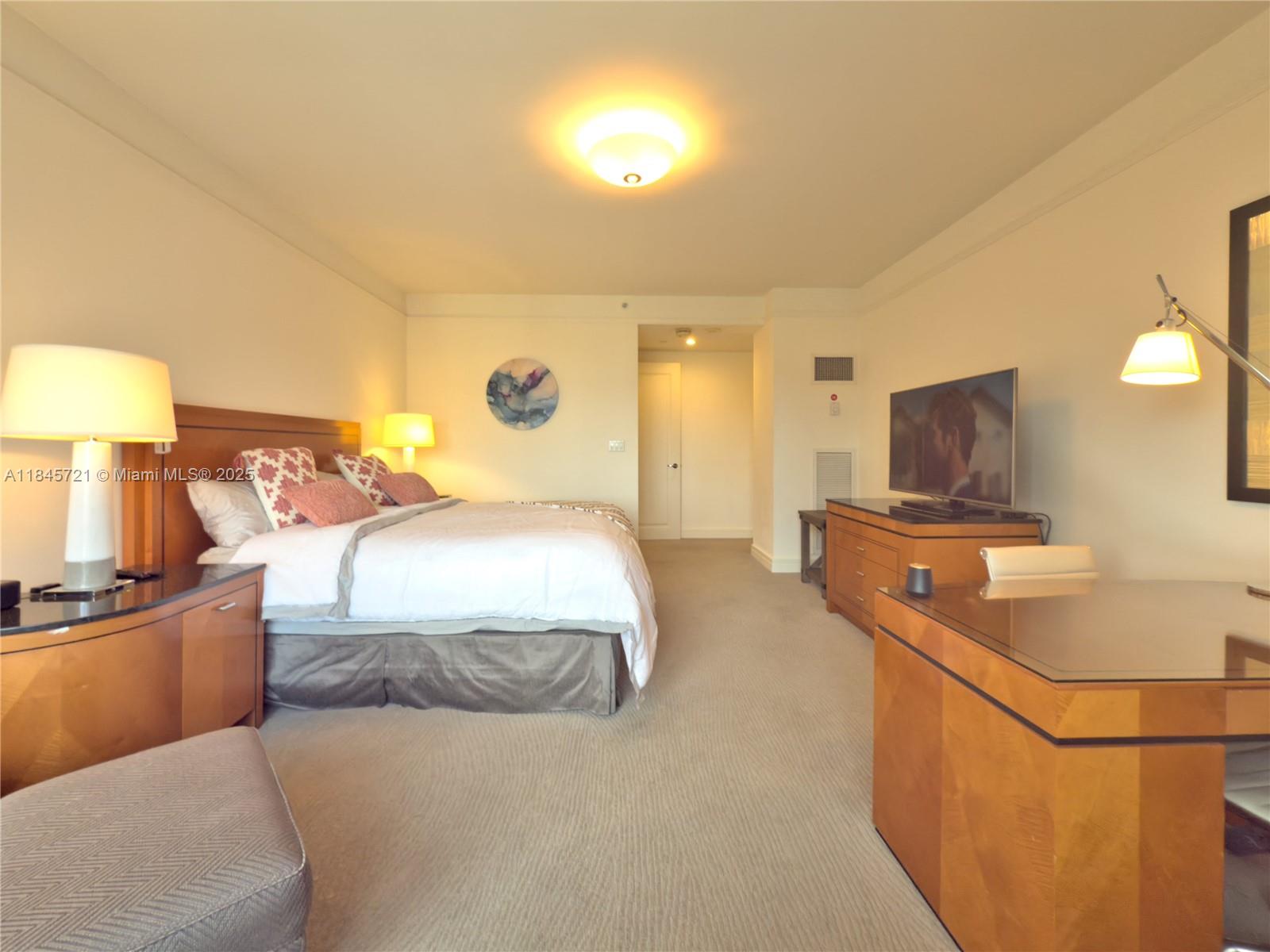 MILLENNIUM TOWER CONDOMIN - Residential Lease