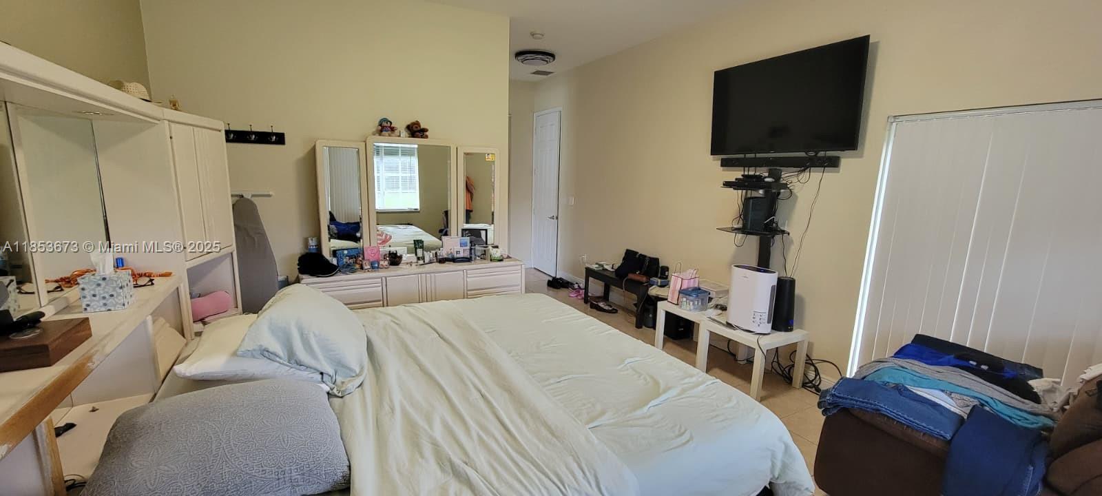 MUSTANG RANCHES - Residential