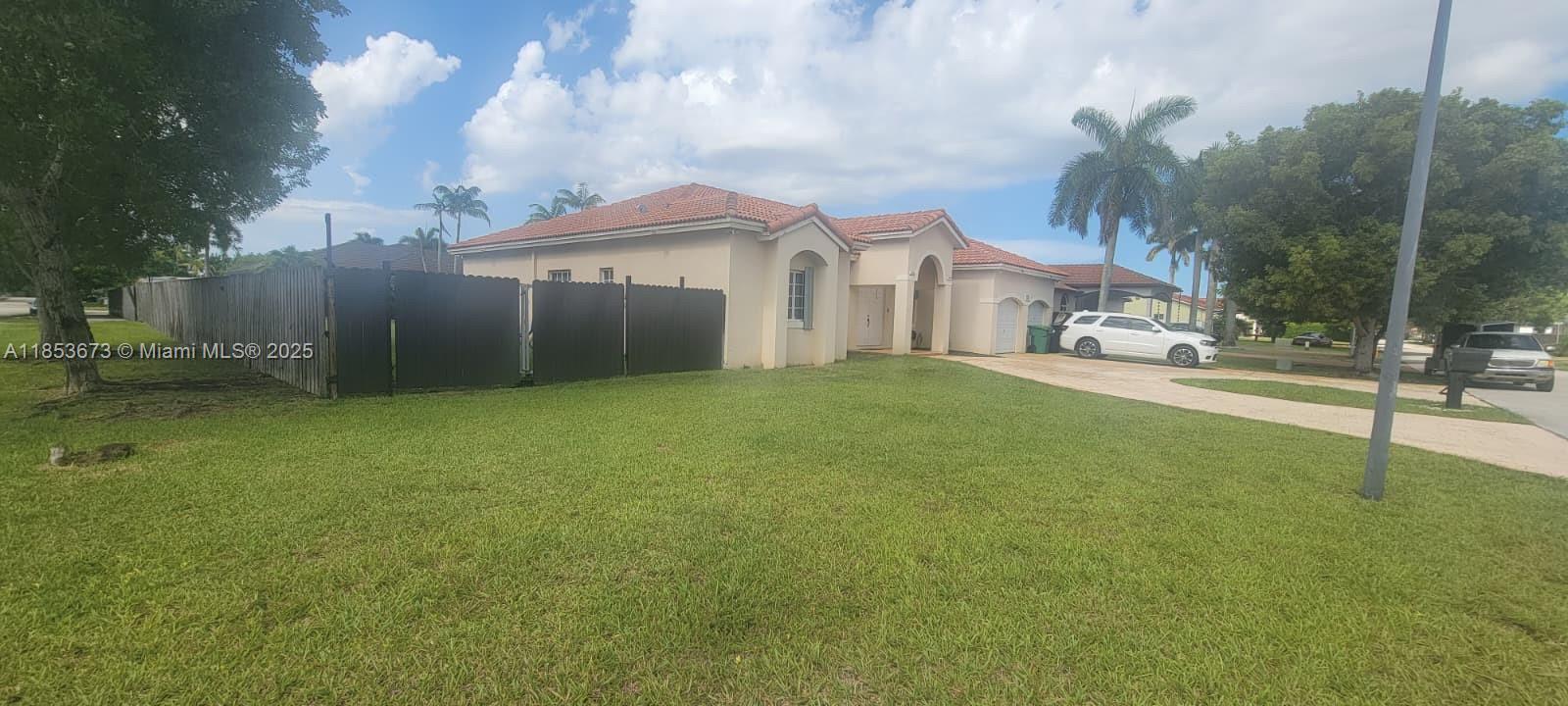 MUSTANG RANCHES - Residential