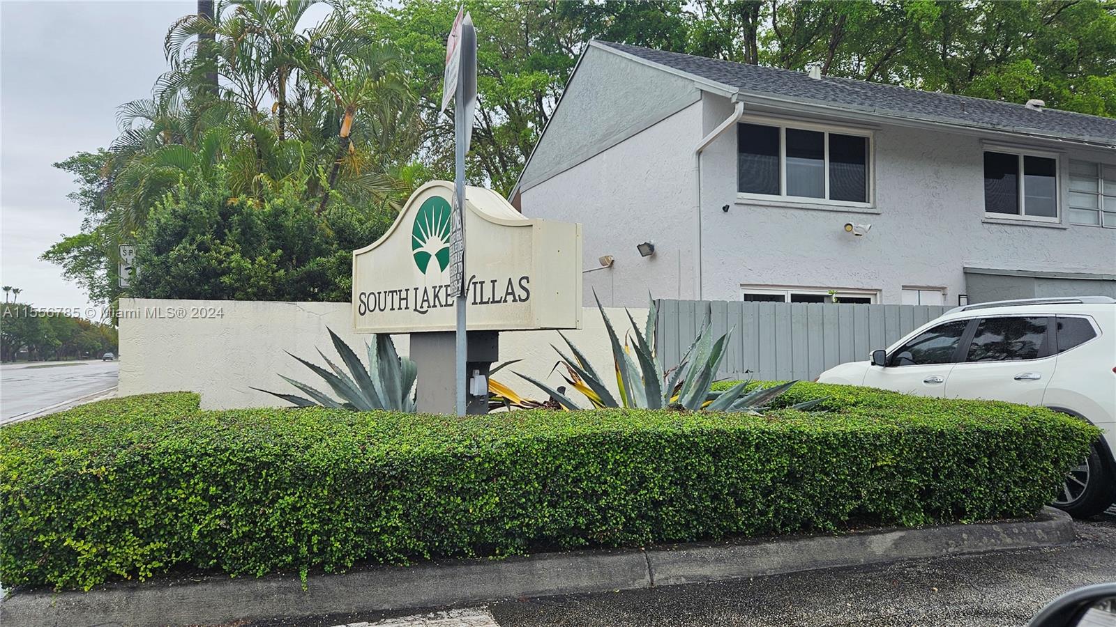 SOUTH LAKE VILLAS CONDO - Residential Lease