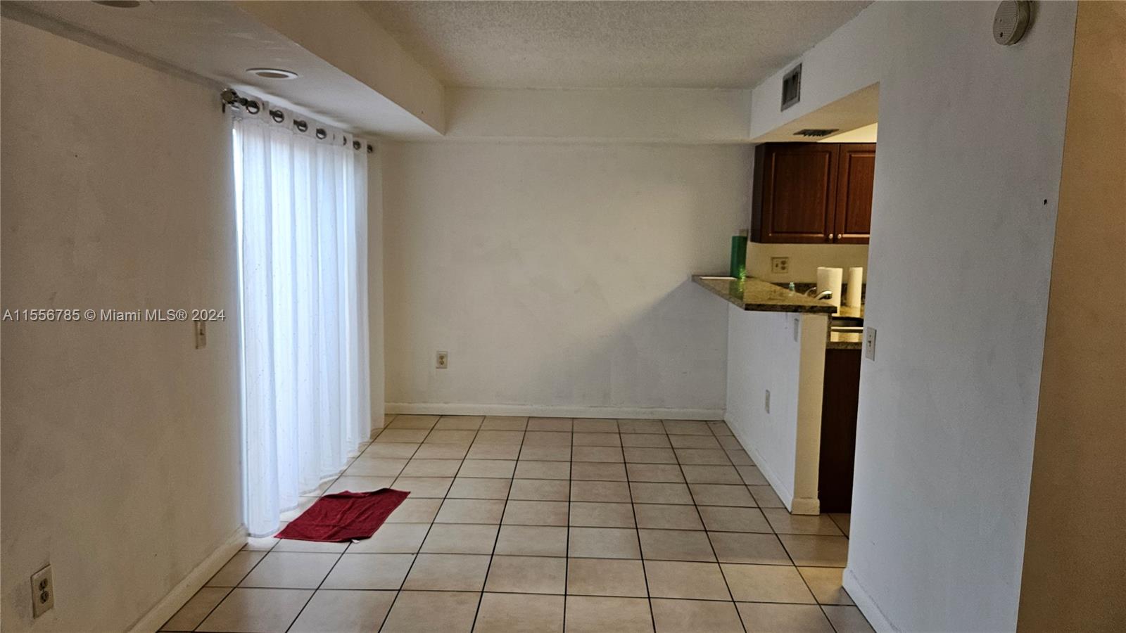SOUTH LAKE VILLAS CONDO - Residential Lease