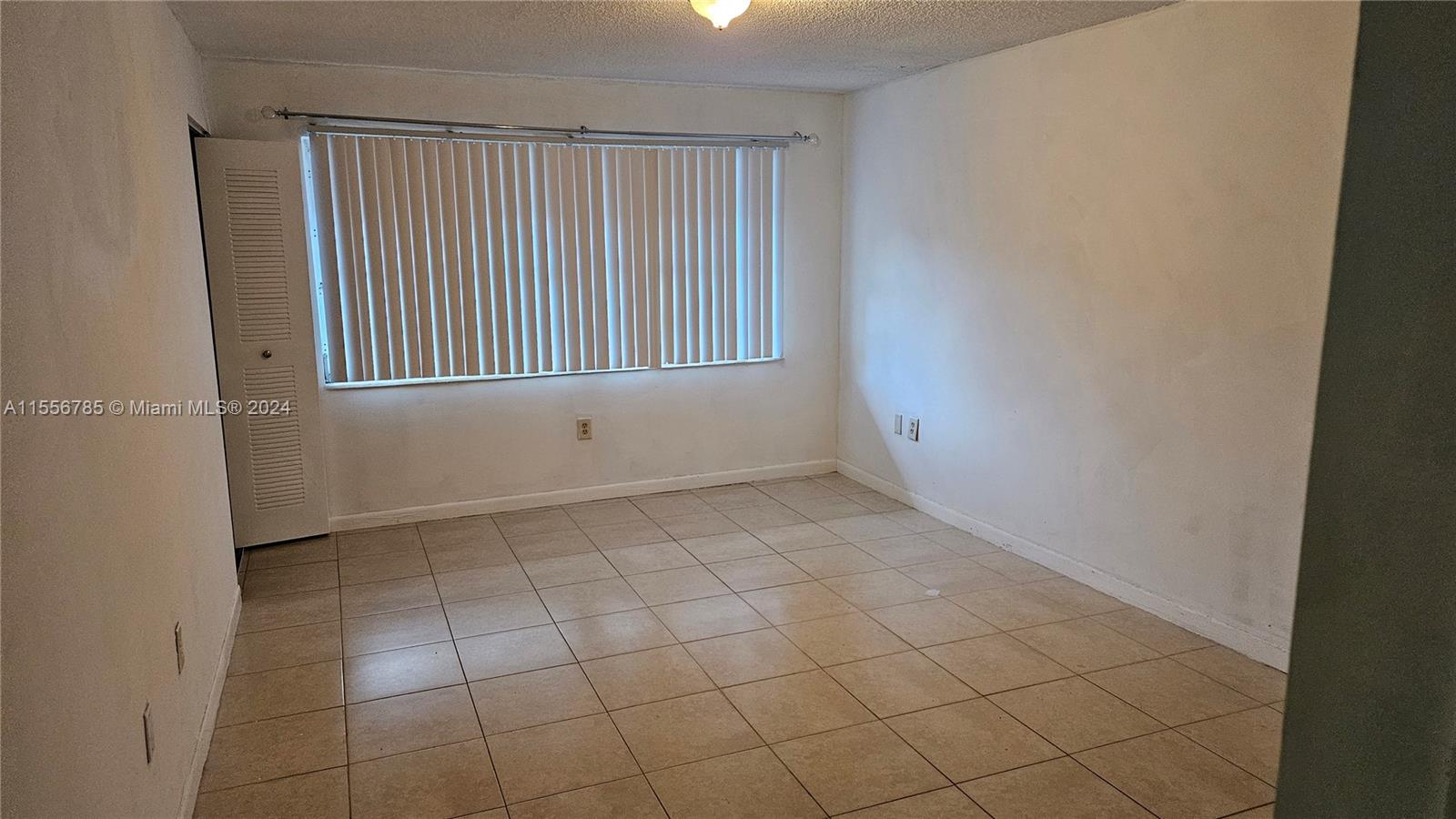 SOUTH LAKE VILLAS CONDO - Residential Lease