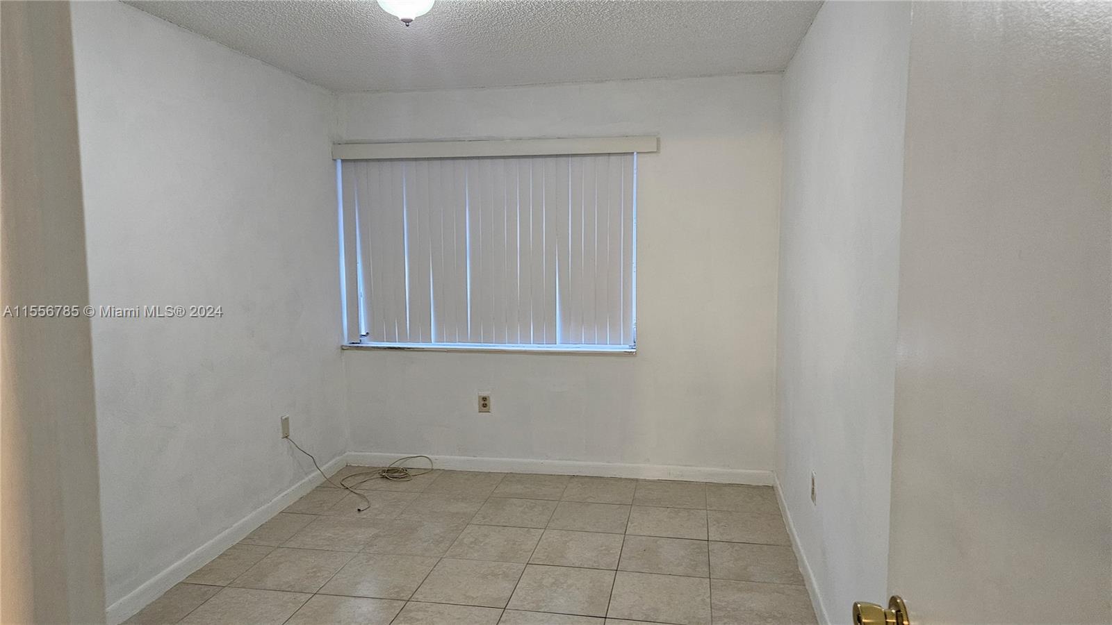 SOUTH LAKE VILLAS CONDO - Residential Lease