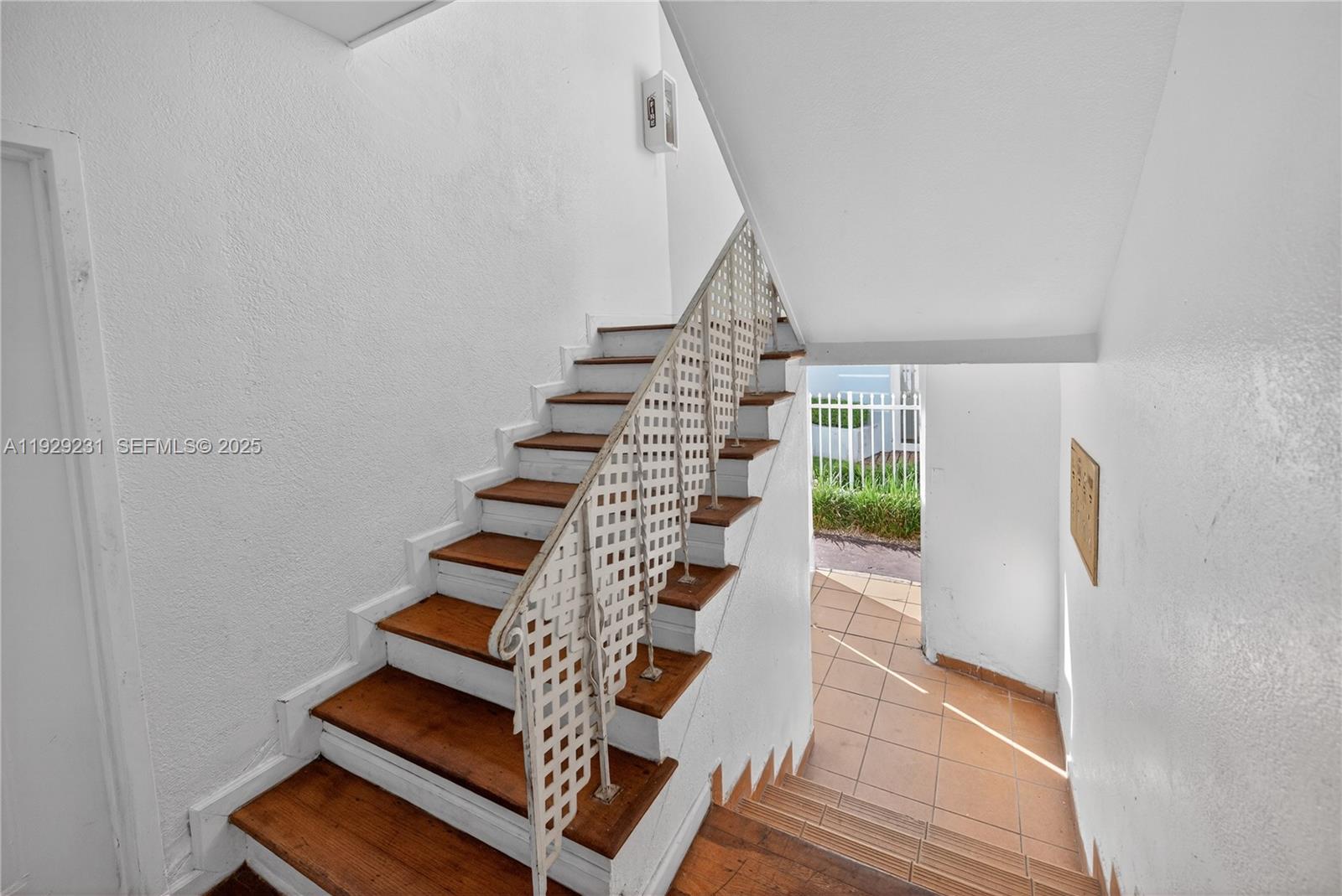 2ND REV PL OF PORT OF OCE - Residential Lease