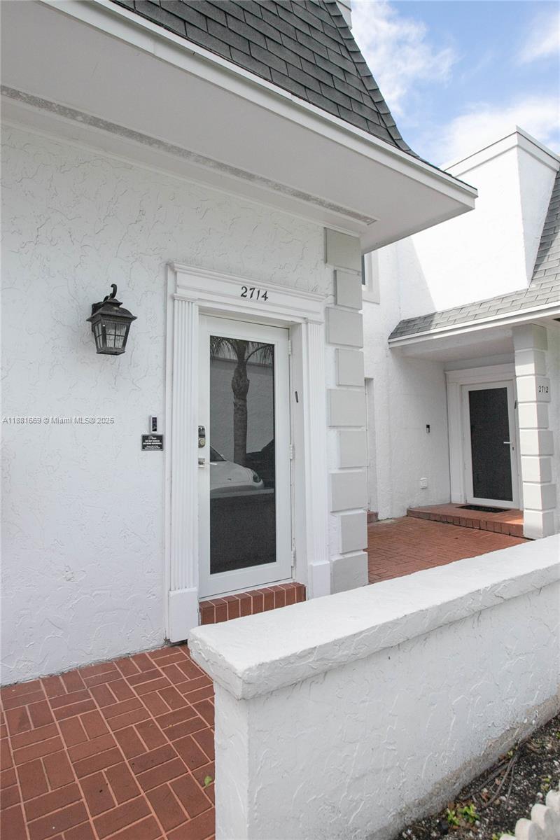 TOWNHOUSES OF VENETIAN PA - Residential Lease